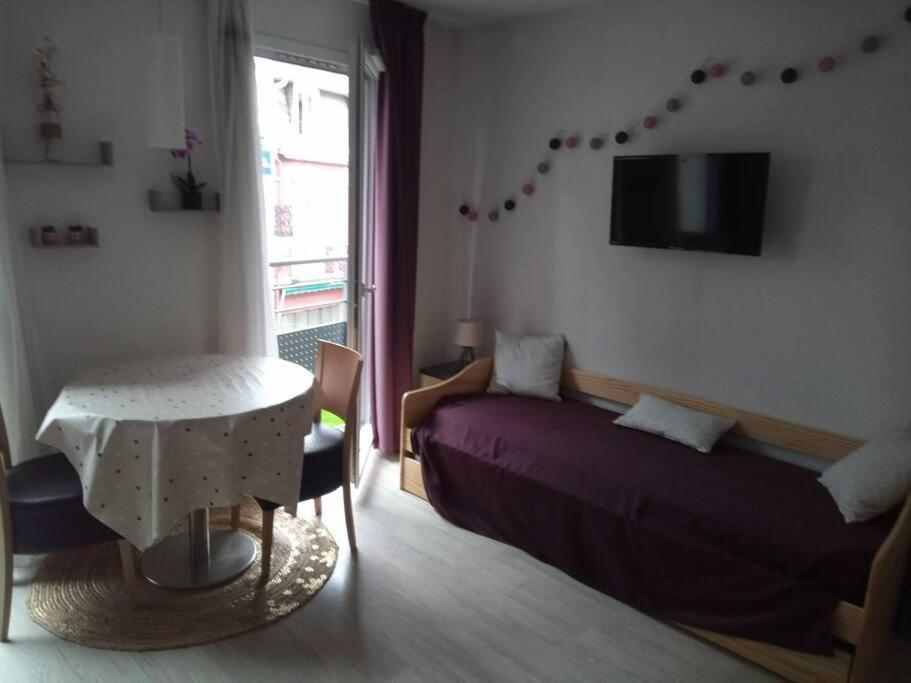 Agreable Studio Familial A Lourdes, Proche Gare 外观 照片
