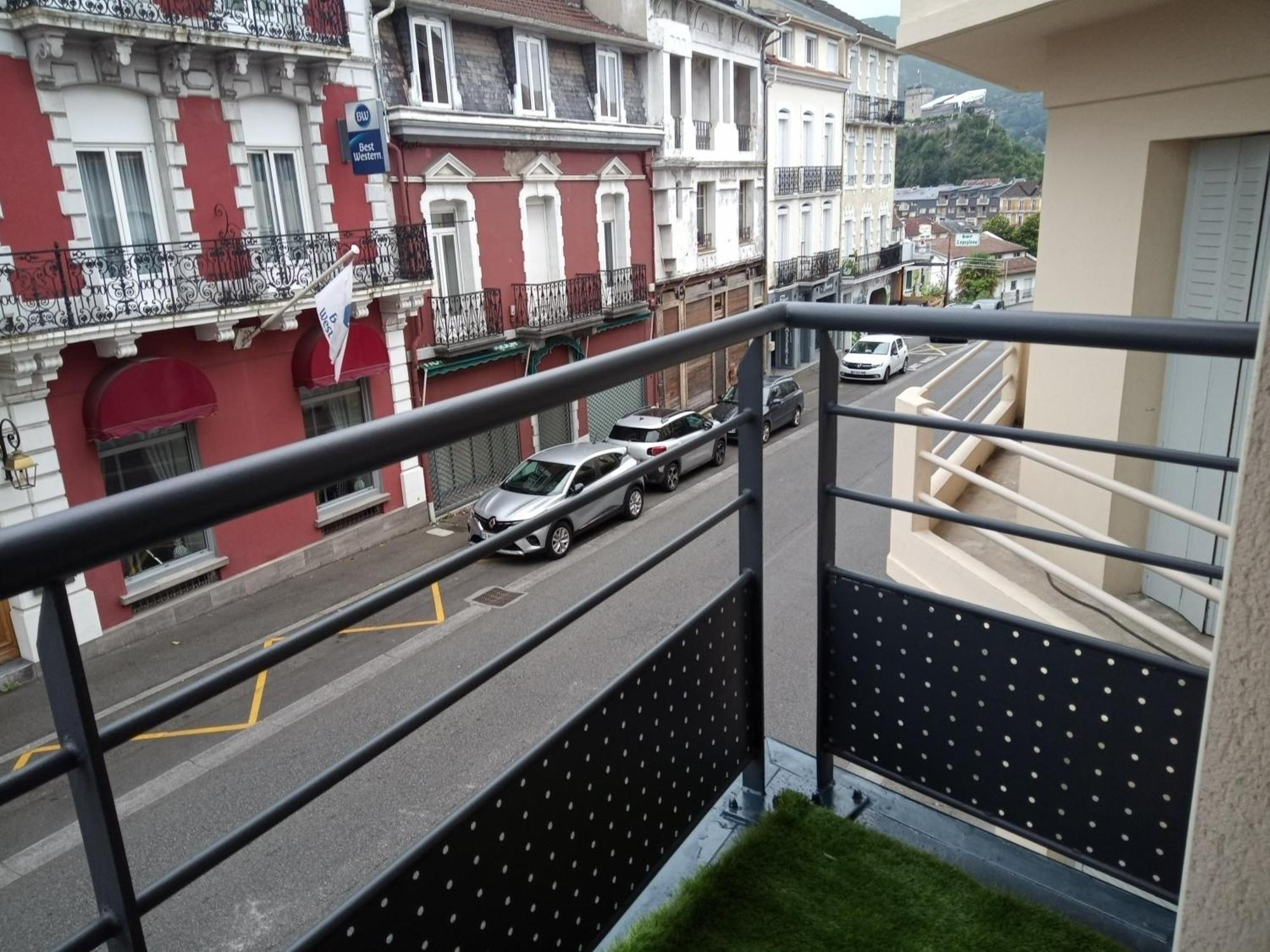 Agreable Studio Familial A Lourdes, Proche Gare 外观 照片