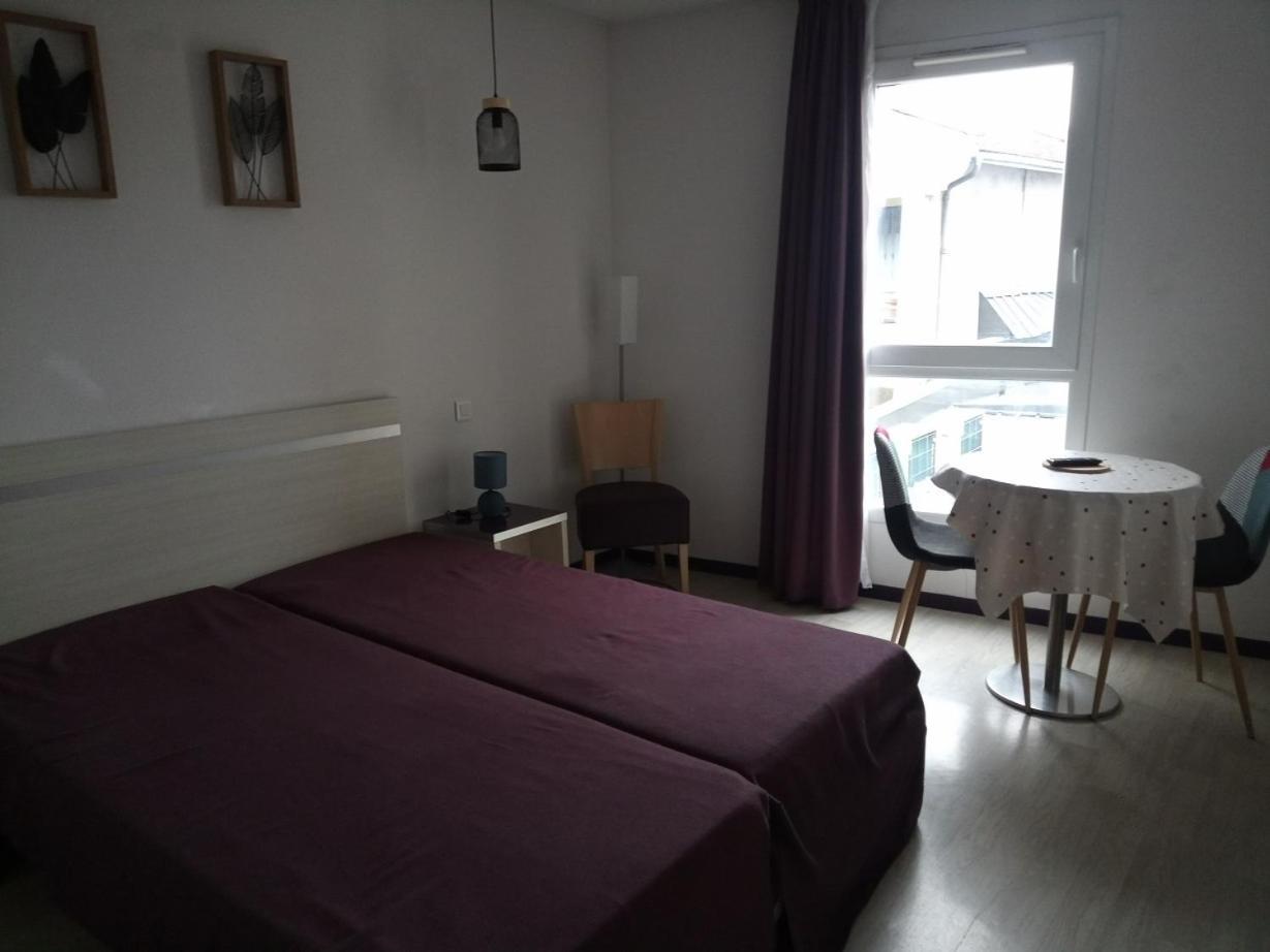 Agreable Studio Familial A Lourdes, Proche Gare 外观 照片